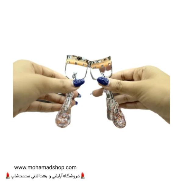 فرمژه شانه دار